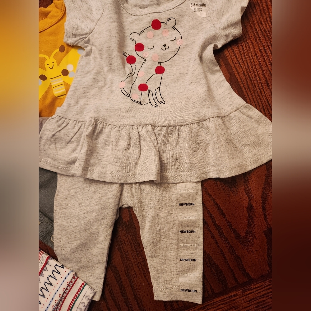 Baby Girls Bundle - Picture 3 of 8